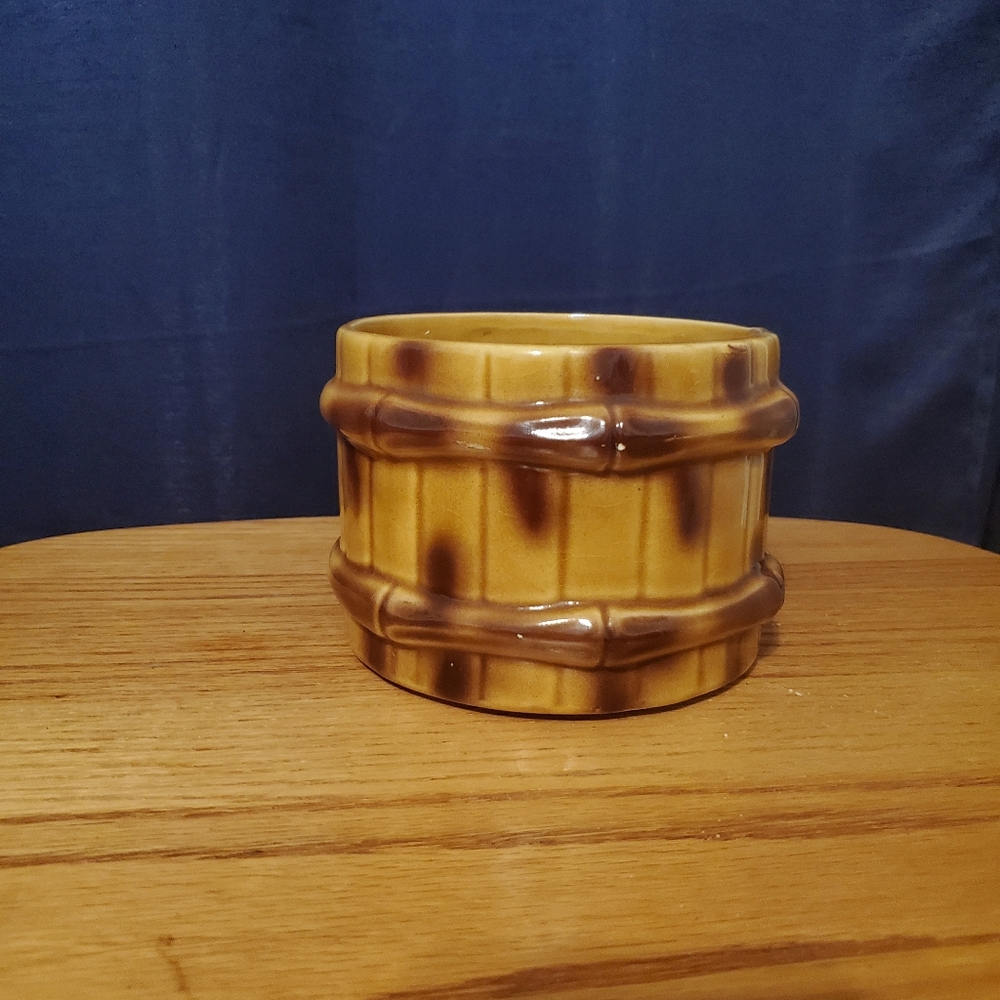 McCoy barrel pot